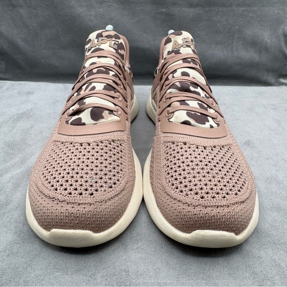 APL TechLoom Tracer Women’s‎ 9 Beach Almond Leopard Lightweight Running Sneakers - Picture 9 of 14